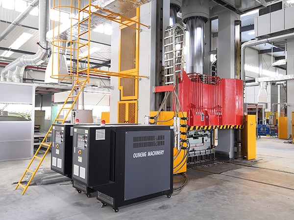 玻璃鋼一體油溫機(jī) 玻璃鋼一體油溫機(jī)